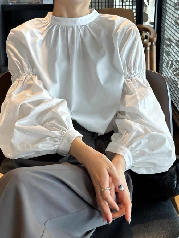 4色展開 シャツブラウス レディース 長袖 バルーンスリーブ ボリューム袖 ゆったり シンプル 通勤 オフィス カジュアル 秋コーデ 上品 おしゃれ 体型カバー 大人女子 定番 トップス 無地 ナチュラル きれいめ ファッション コーディネート OL 着回し ベーシック シャツ ID1602