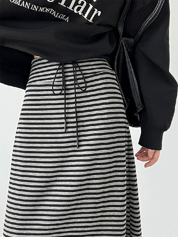 ストライプ柄 スリット ロングスカート レディース ゆったり 体型カバー カジュアル シンプル デイリーコーデに最適 秋冬 ボトムス おしゃれ 大人女子 楽ちん 伸縮素材 マキシスカート ベーシックデザイン ID2321