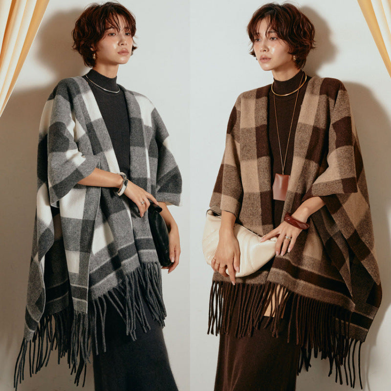 保温 ニット チェック フリンジ マフラー ロング アウター ポンチョ マーメイド レディース おしゃれ トレンド 素材 着心地 快適 上品 大人 女性 エレガント 洗練 フォーマル 都市 テイスト 防寒 ID2008