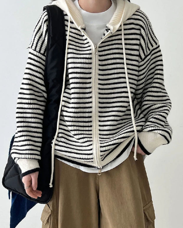 ストライプ柄 フード付き ニットパーカー レディース ジップアップ ゆったり カジュアル おしゃれ 体型カバー 秋冬コーデ デイリーに使える シンプル ニットアウター レイヤードにも最適 ID2322