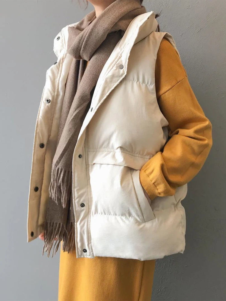 「今だけ特価」中綿 ベスト レディース フード付き アウター 秋冬 無地 シンプル ゆったり 軽量 暖かい 防寒 体型カバー カジュアル 通勤 通学 きれいめ 大人女子 おしゃれ 人気 新作 ID1951