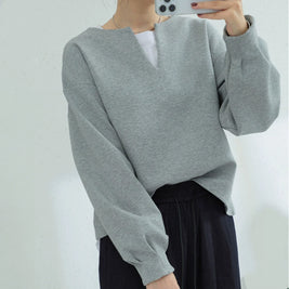 ID114 Sweatshirt, Plain, Loose Fit, V-neck, Balloon Sleeves, Long Sleeves, Tops, Casual, Stylish, Body Covering, Daily Outfit, Feminine, Simple Design 