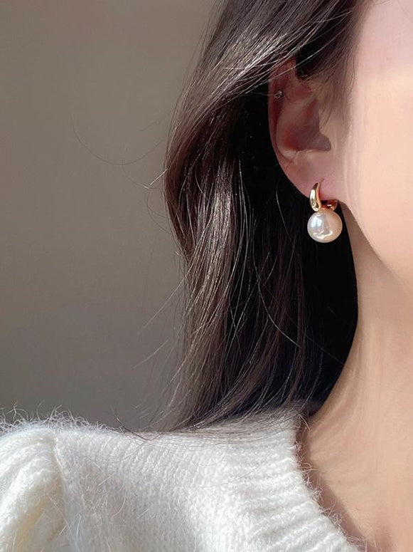 【359】パールフープピアス レディース 小ぶり 上品 揺れる 丸型 ゴールド金具 フェミニン デート オフィス オフィスカジュアル  入学式  結婚式 パーティー 彼女プレゼント