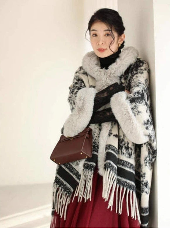 「今年最後の大チャンス」フリンジ デザイン ニット ケープ ポンチョ レディース ふわふわ 柔らかい 暖かい エレガント アウター 秋冬 ID2252