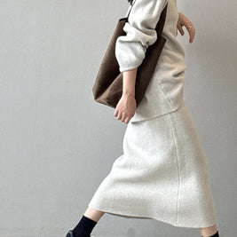 「限定価格は今だけ！」2点セット クルーネック ニット + ミモレ丈 スカート レディース セットアップ シンプル 上品 通勤 体型カバー 秋冬 新作 ID2088