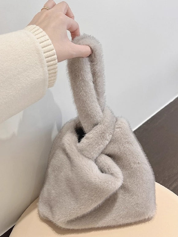 バッグ レディース ふわふわ フェイクファー ハンドバッグ 冬 コーデ 通勤 大人可愛い 上品 おしゃれ 手提げ きれいめ 軽量 デイリー 収納力 ミニバッグ ID2210