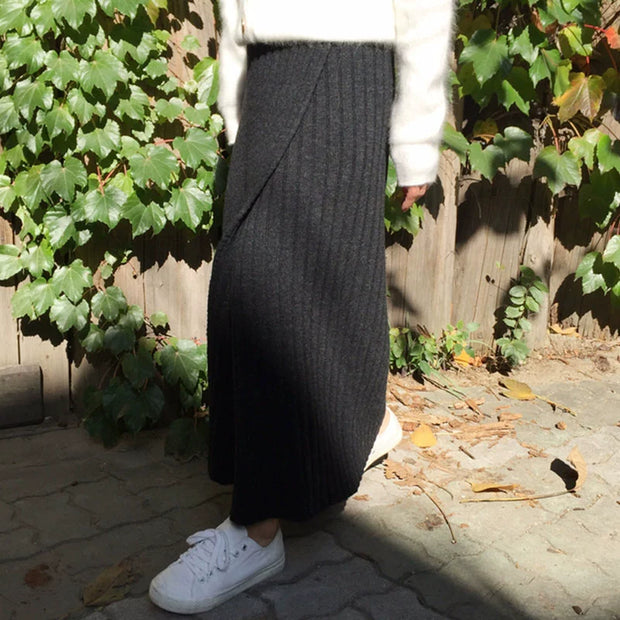 「限定価格は今だけ！」リブ編み スリット ニットスカート レディース ロング丈 体型カバー 上品 きれいめ 大人カジュアル 秋冬 ボトムス トレンド 通勤 おしゃれ ID2265