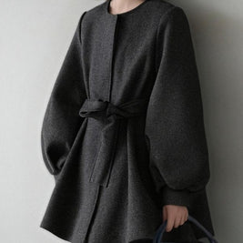中綿コート ウールコート レディース ベルト付き 丸首 長袖 フレアシルエット 通勤 オフィス 上品 きれいめ 体型カバー 秋冬 新作 ID2078