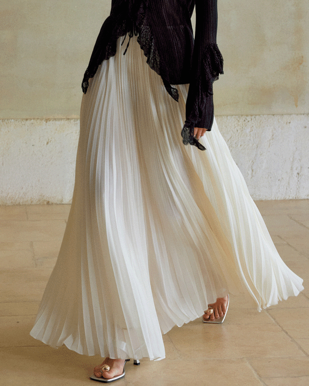 【561】シフォンプリーツロングスカート 夏新作 軽やかロング丈 上品きれいめ オフィス/お出かけ/デート 半身スカート 大人エレガント ホワイト