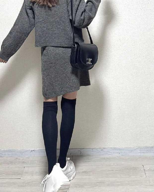 セットアップ レディース ニットトップス + ニットスカート 2点セット 長袖 無地 クルーネック シンプル カジュアル 体型カバー 上下セット おしゃれ きれいめ 秋冬コーデ 通勤 通学 デート 韓国風 ファッション ID1664