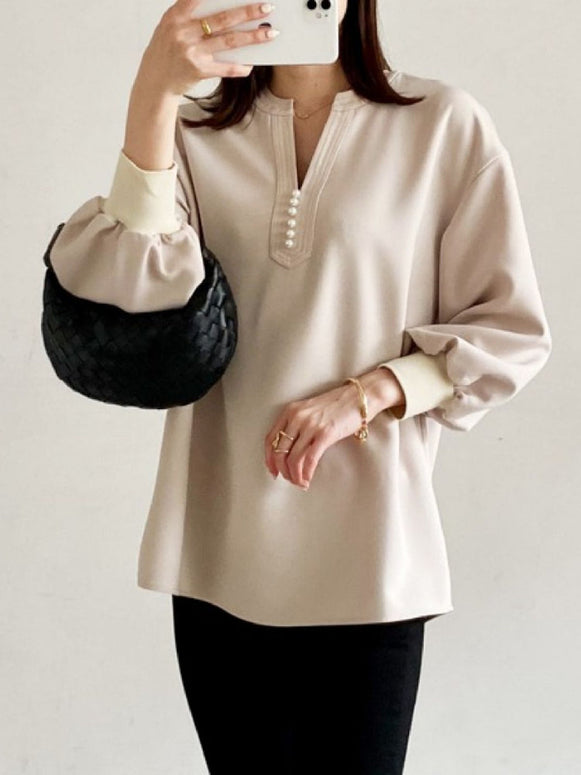 3色展開 Vネック 長袖 シャツ レディース きれいめ シンプル パールボタン トップス ゆったり 上品 カジュアル 通勤 おしゃれ 大人女子 着回し抜群 体型カバー ファッション 人気 秋冬コーデ ID1351