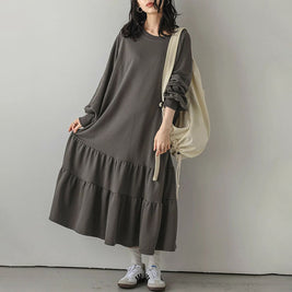 ID68 Small design, loose fit, midi length, ruffle hem, switching sweatshirt dress, long sleeves, over the knee 