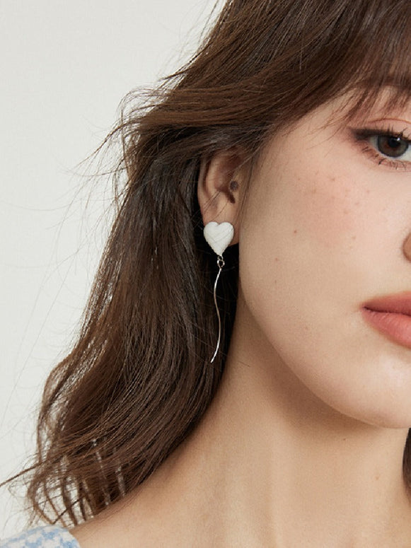 ハートピアス レディース ホワイト シンプル 可愛い ロングチェーン 片耳用 両耳用 アクセサリー おしゃれ デート 学生 カジュアル ギフト ID1300