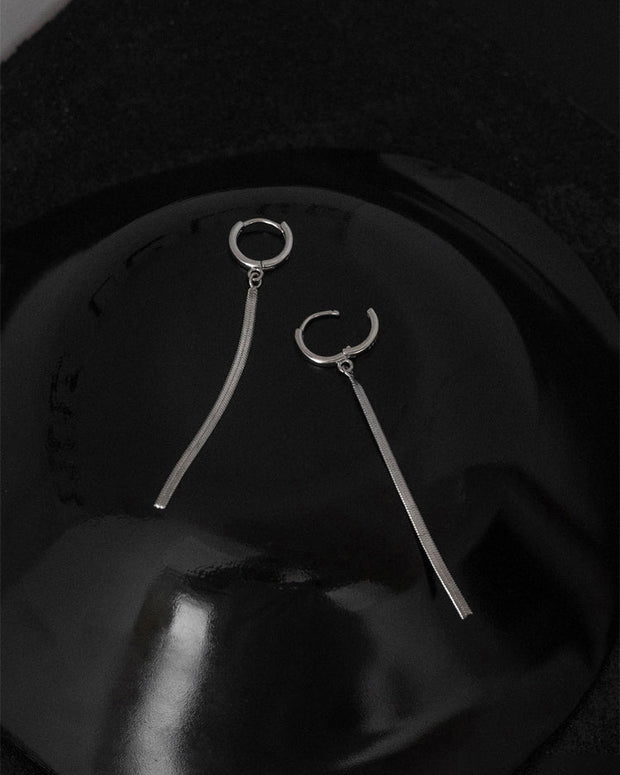 タッセル ドロップ ピアス レディース 揺れる ロングチェーン おしゃれ シンプル 高級感 大人可愛い アクセサリー ID1784