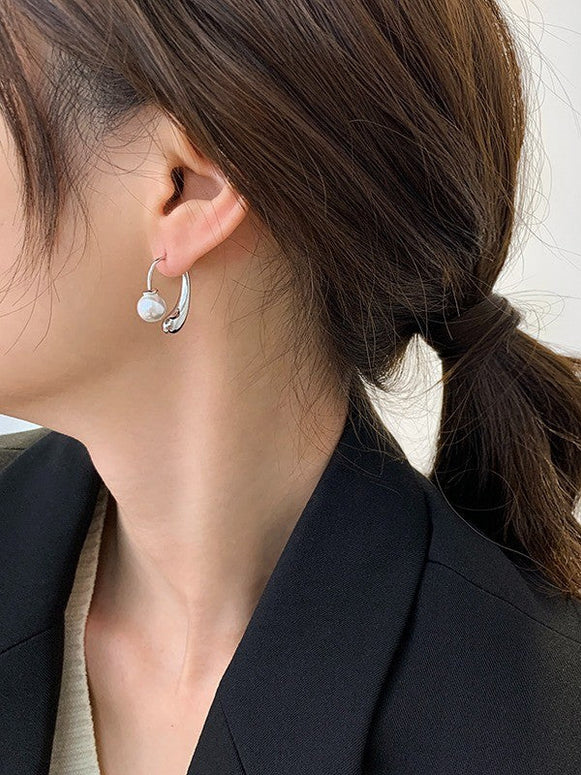 しずく型 パール ピアス レディース シンプル 上品 おしゃれ アクセサリー デイリー 結婚式 パーティー プレゼント ID1454