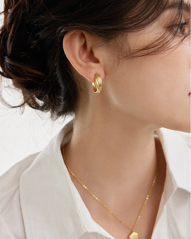 2色展開 フープピアス ゴールド展開 マットメタル 多層リング風 レディース シンプル 通勤 デイリー おしゃれ 韓国風 小ぶりサイズ ID1258