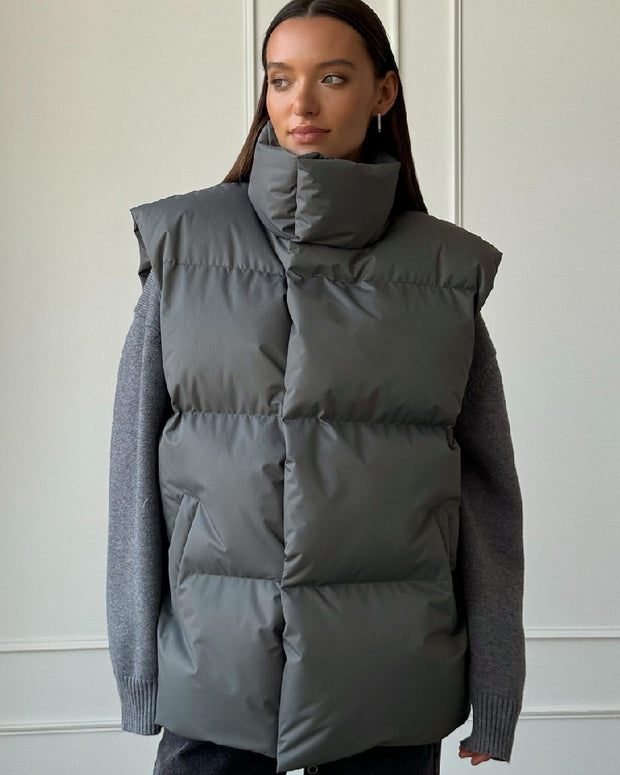 中綿 ベスト レディース ロング丈 ダウン風 デザイン 立ち襟 ゆったり シルエット カジュアル スポーティー 暖かい 秋冬 新作 ID2136