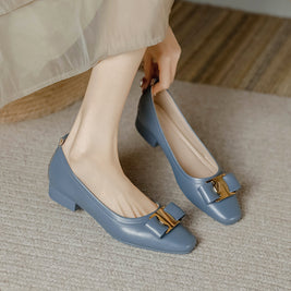 「期間限定セール」パンプス ローヒール ポインテッドトゥ リボン付き マルチカラー クラシックデザイン 浅履きタイプ 太ヒール 韓国系 おしゃれ レディース デイリーコーデ ID442