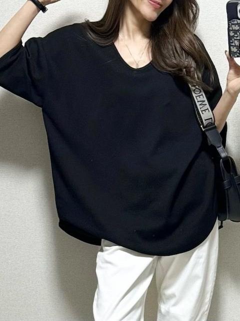 ID122 T-shirt, loose fitting, simple, plain, white, mid-length, short sleeves, layered style, casual, basic outfit, clean-cut, stylish, easy to mix and match 