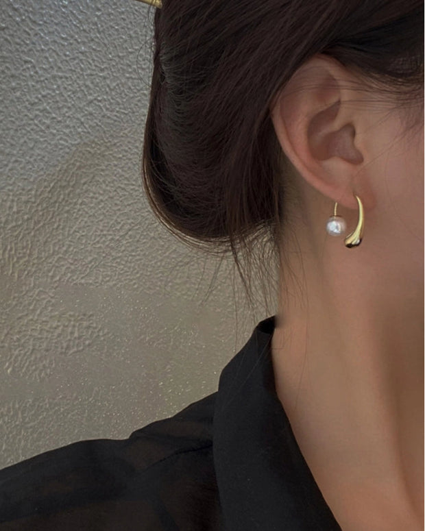 しずく型 パール ピアス レディース シンプル 上品 おしゃれ アクセサリー デイリー 結婚式 パーティー プレゼント ID1454