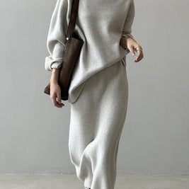 「限定価格は今だけ！」2点セット クルーネック ニット + ミモレ丈 スカート レディース セットアップ シンプル 上品 通勤 体型カバー 秋冬 新作 ID2088