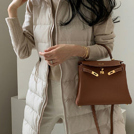 「年に一度の大放出」ロング ダウンベスト レディース 中綿ベスト ウエスト絞り デザイン 軽量 暖かい おしゃれ 通勤 カジュアル 秋冬 新作 ID2091