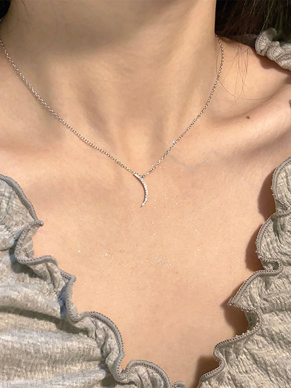 【464】シルバー925 月モチーフ ネックレス レディース シンプル 高級感 ジルコニア きらきら ペンダント スキンジュエリー プレゼント 新作