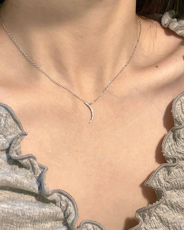 【464】シルバー925 月モチーフ ネックレス レディース シンプル 高級感 ジルコニア きらきら ペンダント スキンジュエリー プレゼント 新作