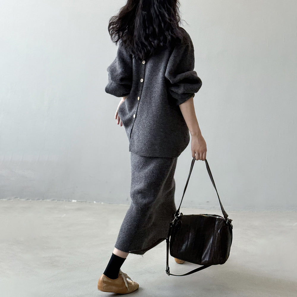 「限定価格は今だけ！」2点セット クルーネック ニット + ミモレ丈 スカート レディース セットアップ シンプル 上品 通勤 体型カバー 秋冬 新作 ID2088