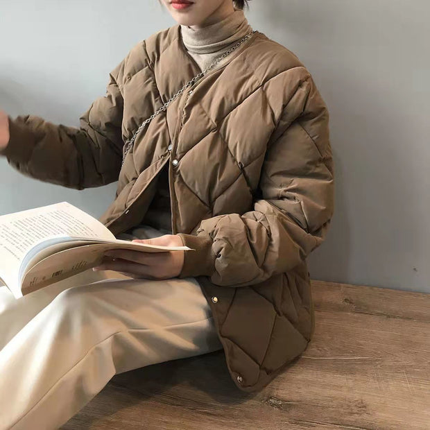 ノーカラー 中綿 ジャケット ショート丈 軽量 暖かい ゆったり シンプル 体型カバー 通勤 通学 カジュアル アウター 秋冬 新作 人気 レディース ID1970