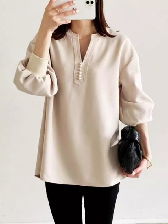 3色展開 Vネック 長袖 シャツ レディース きれいめ シンプル パールボタン トップス ゆったり 上品 カジュアル 通勤 おしゃれ 大人女子 着回し抜群 体型カバー ファッション 人気 秋冬コーデ ID1351