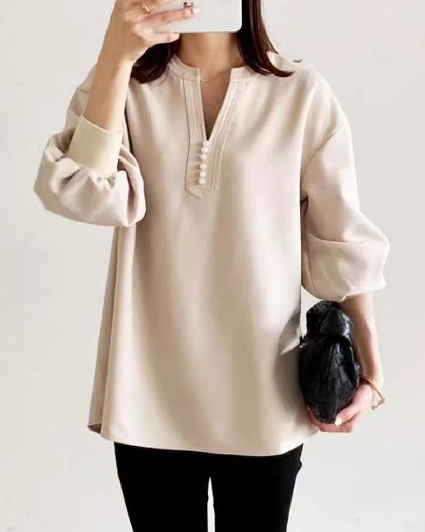 3色展開 Vネック 長袖 シャツ レディース きれいめ シンプル パールボタン トップス ゆったり 上品 カジュアル 通勤 おしゃれ 大人女子 着回し抜群 体型カバー ファッション 人気 秋冬コーデ ID1351