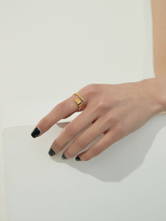 開口リング レディース ゴールド チタン製 指輪 シンプル おしゃれ 重ね風 クロスデザイン 金属感 モード系 アクセサリー ID1247